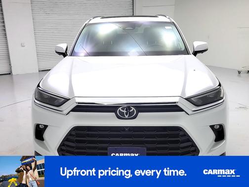 White 2024 Toyota Grand Highlander Platinum