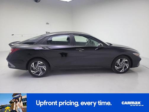 Black 2025 Hyundai ELANTRA SEL Sport