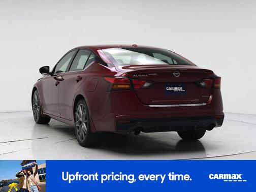 Red 2023 Nissan Altima SR