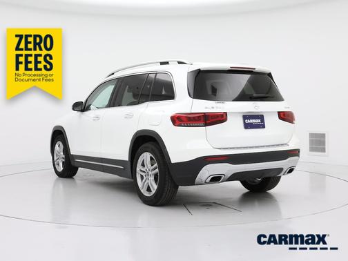 White 2022 Mercedes-Benz GLB 250