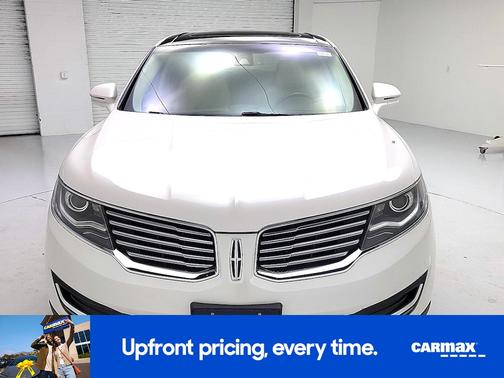 White 2017 Lincoln MKX Reserve