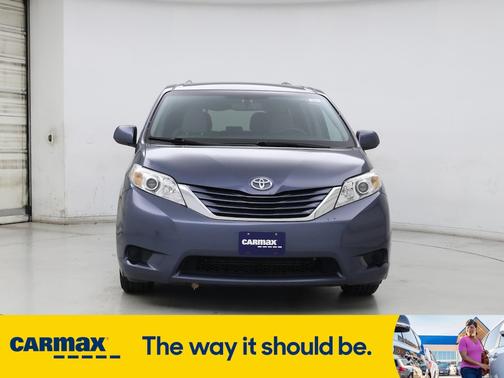 2017 Toyota Sienna LE