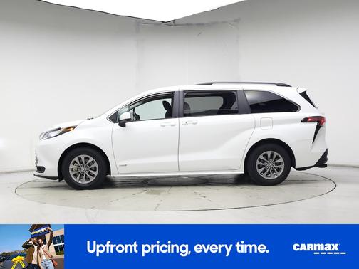 2021 Toyota Sienna LE