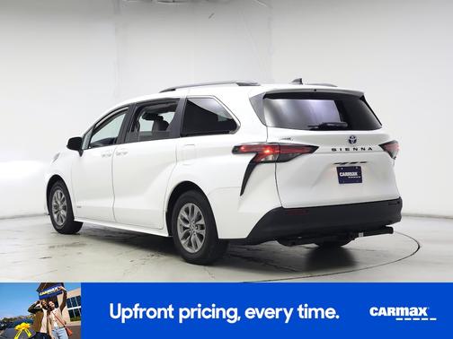2021 Toyota Sienna LE