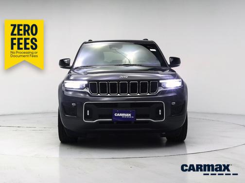 Gray 2023 Jeep Grand Cherokee Overland