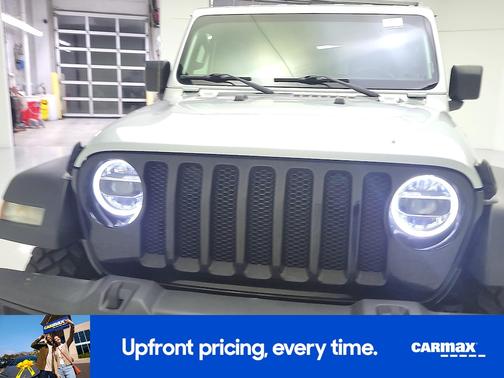 Silver 2022 Jeep Wrangler Willy's