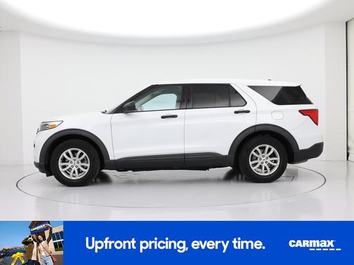 White 2021 Ford Explorer