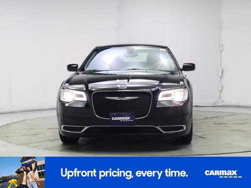 2023 Chrysler 300 Touring