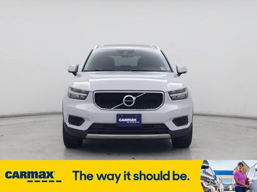 2020 Volvo XC40 T5 Momentum