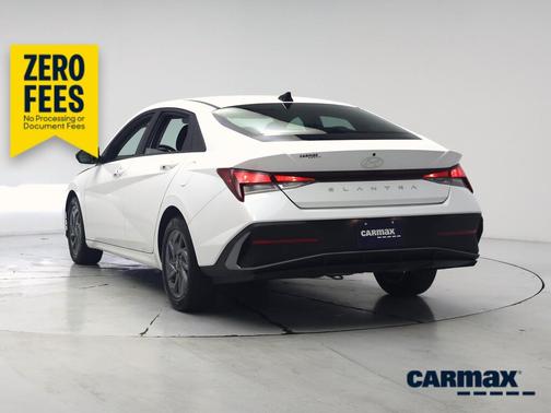 White 2024 Hyundai ELANTRA SEL