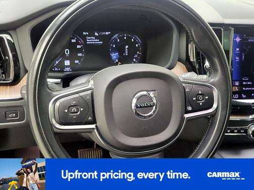 2021 Volvo XC60 T5 Momentum