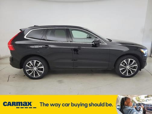 2022 Volvo XC60 B5 Momentum