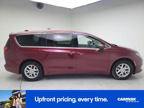 Burgundy 2017 Chrysler Pacifica Touring