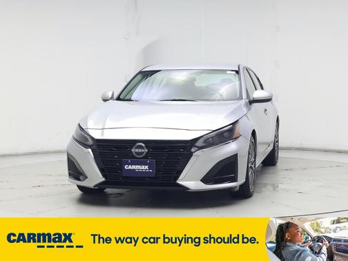 2023 Nissan Altima SV