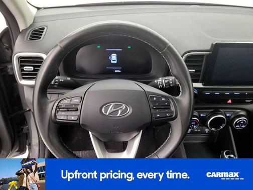 2023 Hyundai VENUE SEL