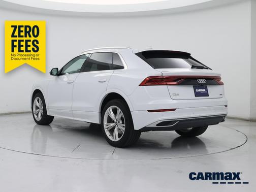 White 2023 Audi Q8 Premium