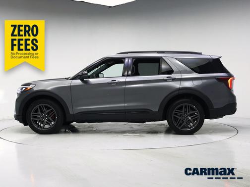 Gray 2025 Ford Explorer ST-Line
