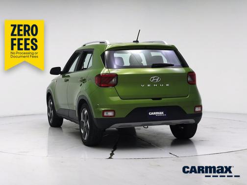 Green 2023 Hyundai VENUE SEL