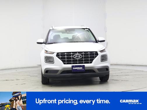 2020 Hyundai VENUE SEL