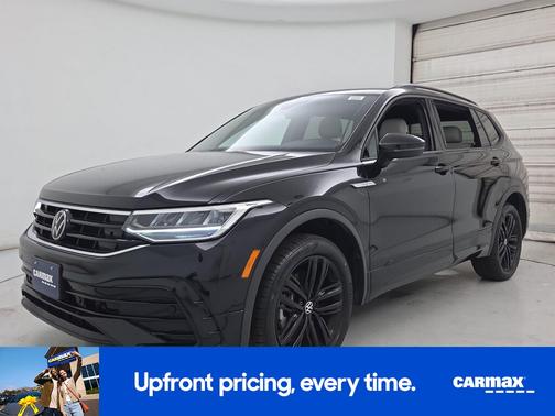 Black 2022 Volkswagen Tiguan SEL R-Line