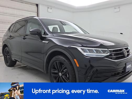 Black 2022 Volkswagen Tiguan SEL R-Line