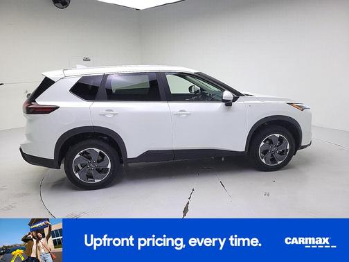 White 2025 Nissan Rogue SV