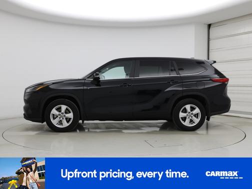Black 2023 Toyota Highlander LE