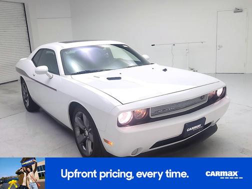 White 2014 Dodge Challenger R/T Plus