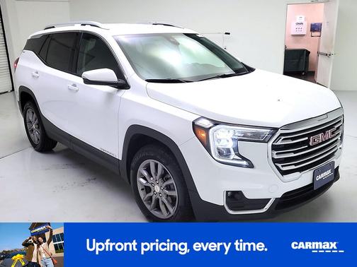 White 2024 GMC Terrain SLT