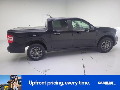 Black 2022 Ford Maverick XLT