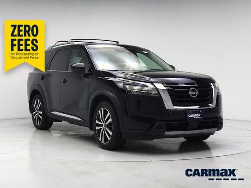 Black 2023 Nissan Pathfinder Platinum