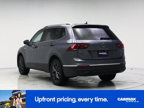 Gray 2022 Volkswagen Tiguan SE