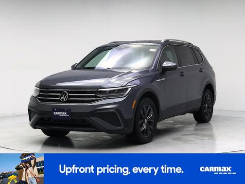 Gray 2022 Volkswagen Tiguan SE