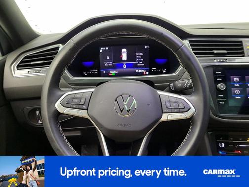 Gray 2022 Volkswagen Tiguan SE