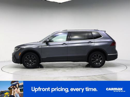 Gray 2022 Volkswagen Tiguan SE