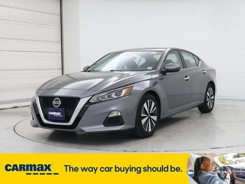 2022 Nissan Altima SV