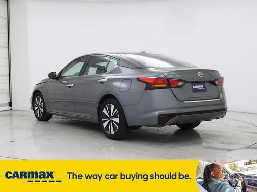 2022 Nissan Altima SV