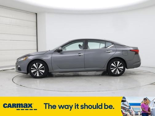 2022 Nissan Altima SV