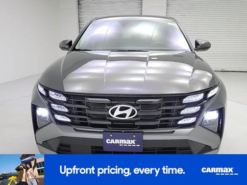 Gray 2025 Hyundai TUCSON SE
