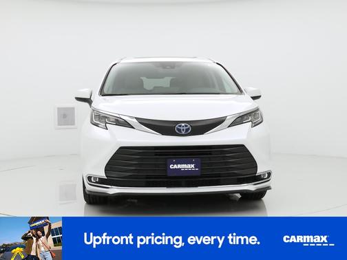 2022 Toyota Sienna XLE