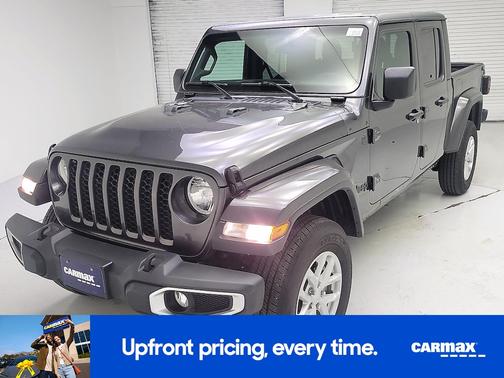 Gray 2023 Jeep Gladiator Sport S