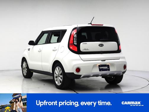White 2018 Kia Soul +