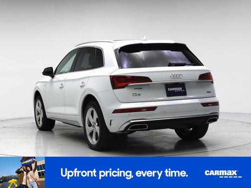 White 2024 Audi Q5 S-Line Premium Plus