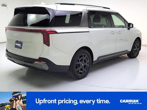 Silver 2025 Kia Carnival SX Prestige