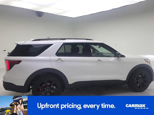 White 2024 Ford Explorer ST
