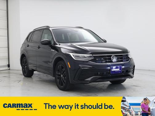 2022 Volkswagen Tiguan SE R-Line Black