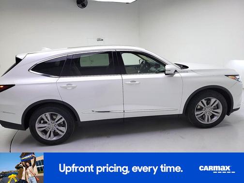 White 2023 Acura MDX SH-AWD