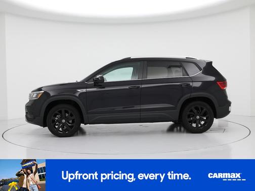 Black 2024 Volkswagen Taos SE