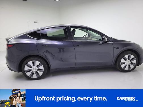 Gray 2024 Tesla Model Y Long Range