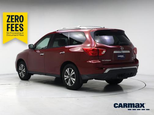 Red 2017 Nissan Pathfinder SL